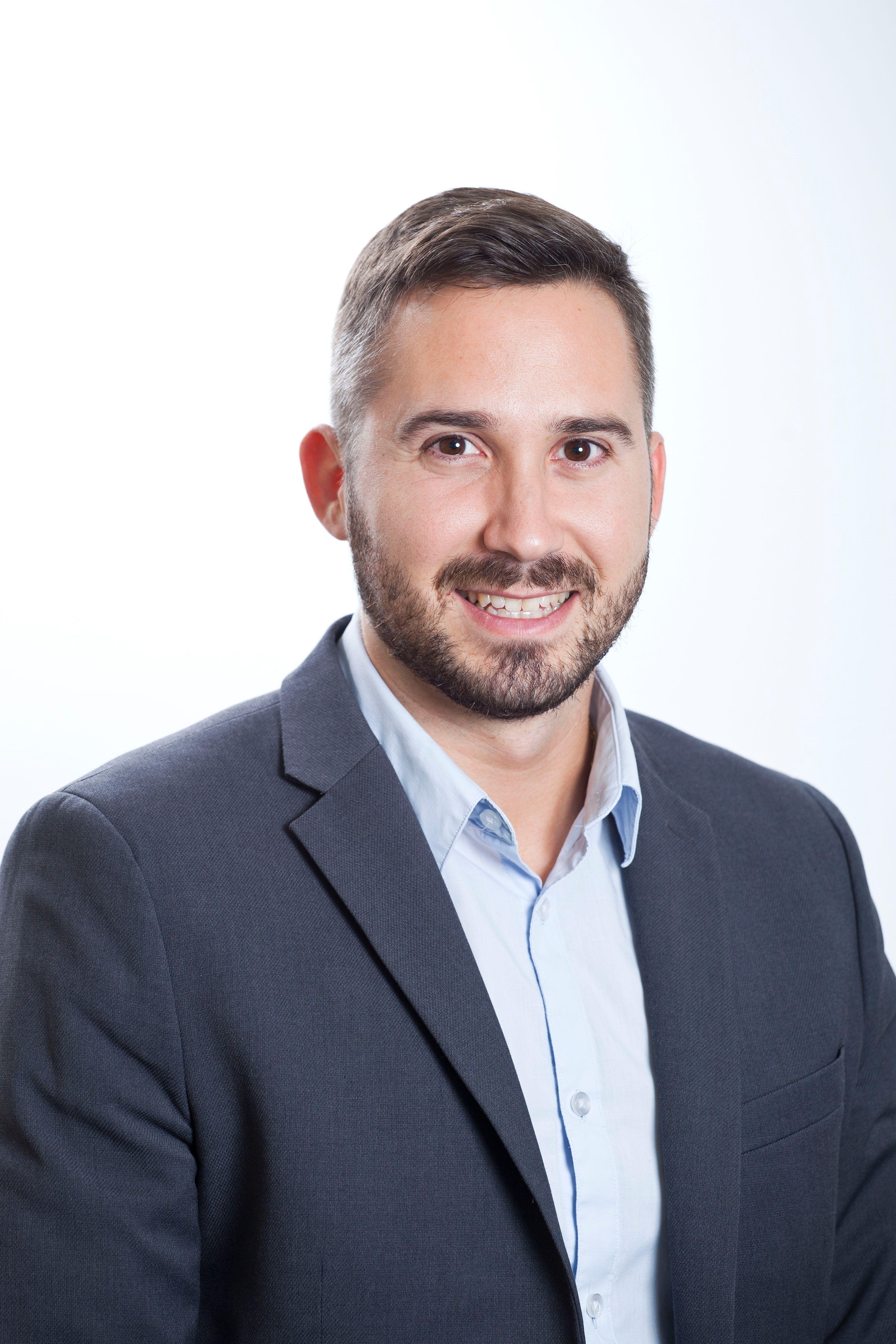Enginyer tècnic industrial. Màster Gestió integral d'instal·lacions i eficiència energètica. Delegat zona Llevant a Comsa Services. Anteriorment Responsable Operacions zona Llevant a Comsa Services.