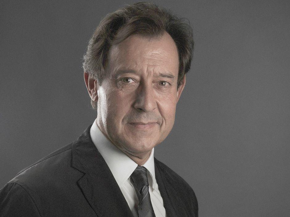 Arquitecte tècnic col·legiat. Consultor en projectes Immobiliaris. Managing Director en Uniq Residential. Ex director general de METRO-3, SA. 